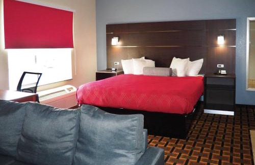 Augusta Cabin | Econo Lodge Augusta West near Fort Gordon