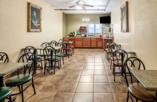 Cadillac Hotel | Econo Lodge Cadillac