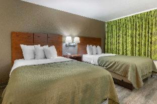 Cherokee Cabin | Econo Lodge Cherokee Near River Park