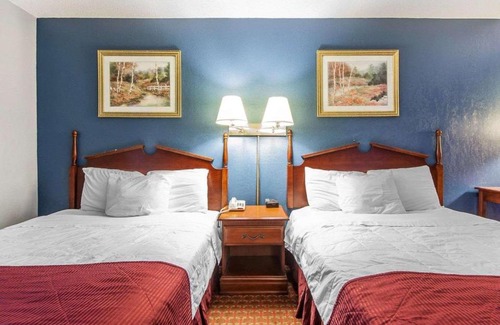Cleveland Hotel | Econo Lodge Cleveland