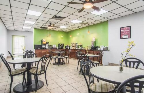 Fort Payne Hotel | Econo Lodge Fort Payne
