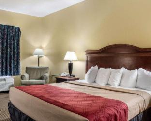 Greenville Cabin | Econo Lodge Greenville