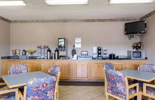 Grenada Hotel | Econo Lodge Grenada