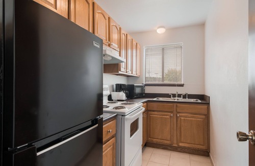 Aberdeen Hotel | Econo Lodge Inn & Suites