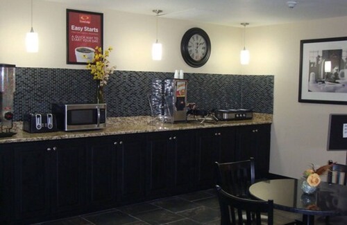 Jackson Hotel | Econo Lodge Inn & Suites
