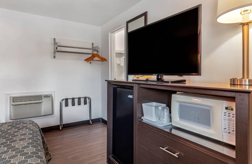 Lee Hotel | Econo Lodge Lee - Great Barrington
