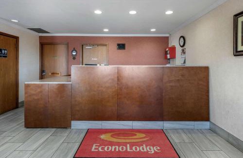 Lexington Cabin | Econo Lodge Lexington Southeast