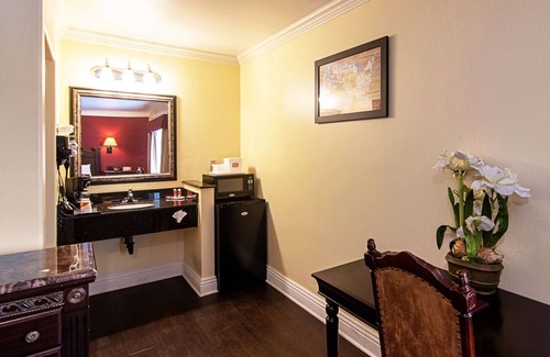Circle Area Hotel | Econo Lodge Long Beach I-405