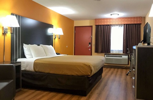 Purcell Hotel | Econo Lodge Purcell