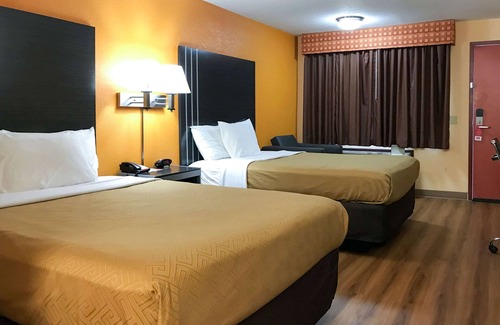 Purcell Hotel | Econo Lodge Purcell