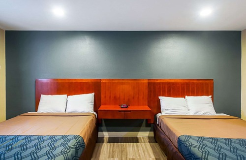 San Bernardino Hotel | Econo Lodge San Bernardino I-215