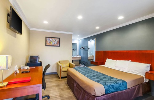 San Bernardino Hotel | Econo Lodge San Bernardino I-215