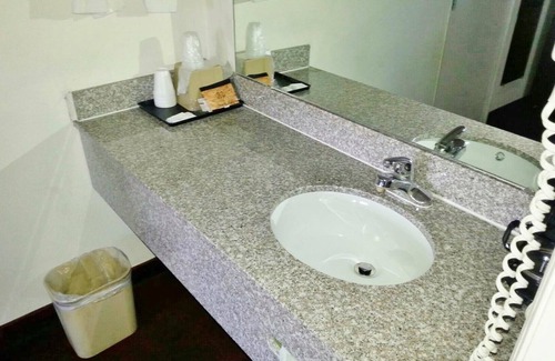 Athens Hotel | Econo Lodge