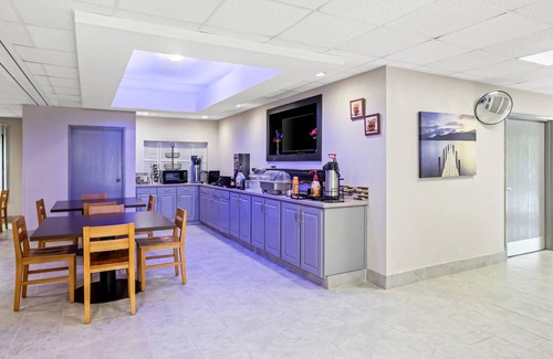 Jesup Hotel | Econo Lodge