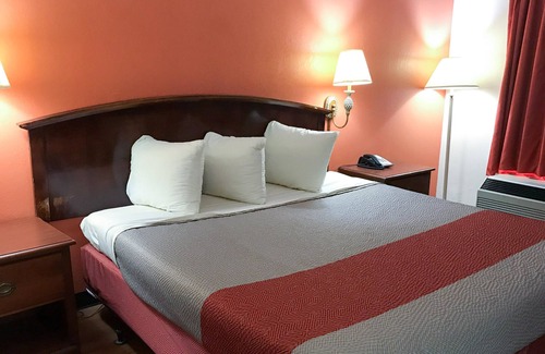 Metter Hotel | Econo Lodge