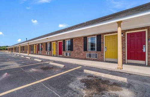 Santee Cabin | Econo Lodge