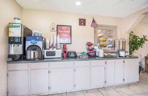 Walterboro Hotel | Econo Lodge