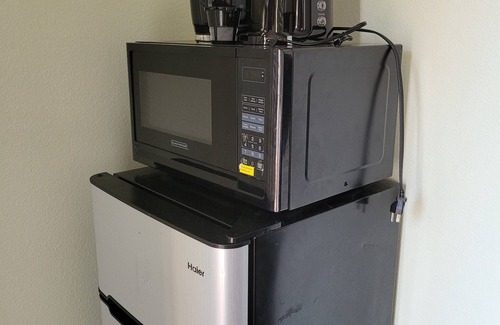 Tallahassee Apartment | Economic One Bedroom With Private Bath- Room B