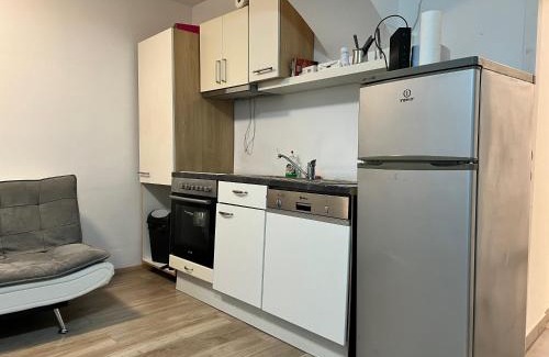 Stuwerviertel Apartment | Economy 2BR Apartment Next to Prater Amuesement Park