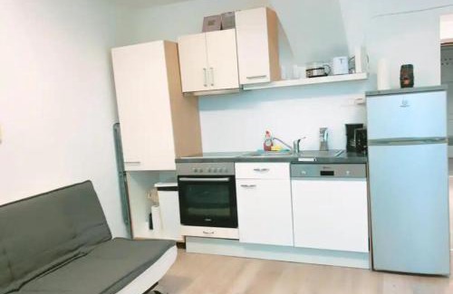 Stuwerviertel Apartment | Economy 2BR Apartment Next to Prater Amuesement Park