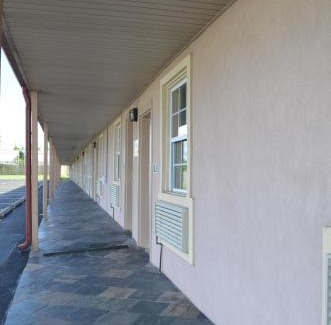 Viavant - Venetian Isles Hotel | Economy Inn New Orleans
