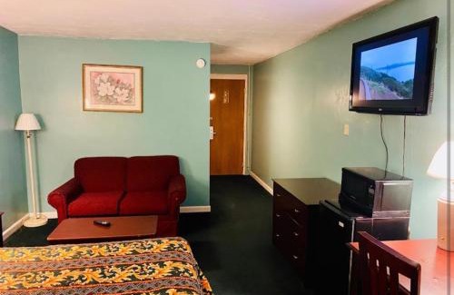 Greenville Hotel | Economy Inn of Greenville, Near ECU Health Center