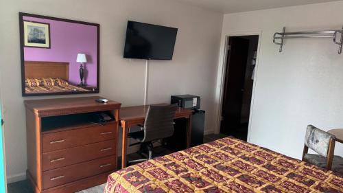 Ontario Hotel | Economy Inn Ontario