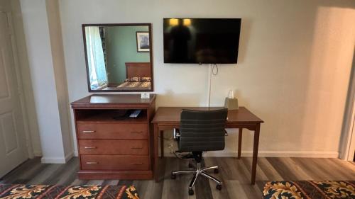 Ontario Hotel | Economy Inn Ontario