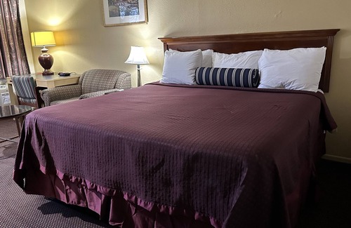 Garnett Hotel | Economy Inn