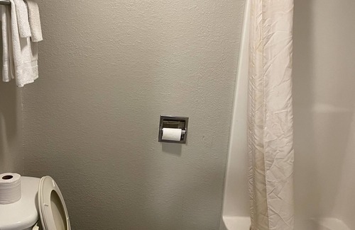 Gonzales Hotel | Economy Inn