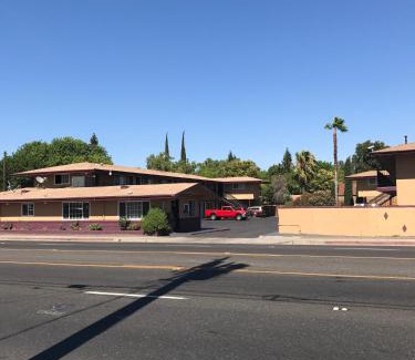 Modesto Hotel | Economy Inn