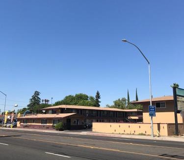Modesto Hotel | Economy Inn