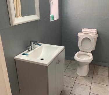 Tupelo Hotel | Economy Inn