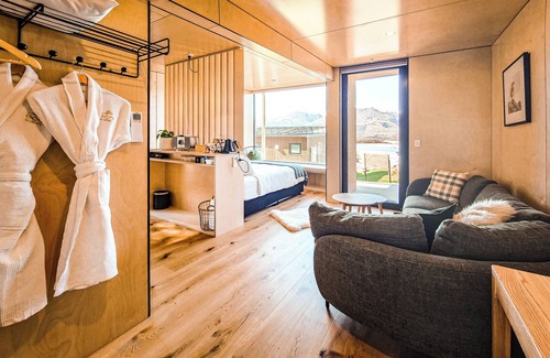 Kinloch Cabin | EcoScapes