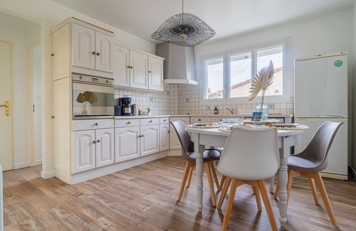 La Teste-de-Buch Apartment | Ecrin Marin - apt terrasse, bassin d'arcachon