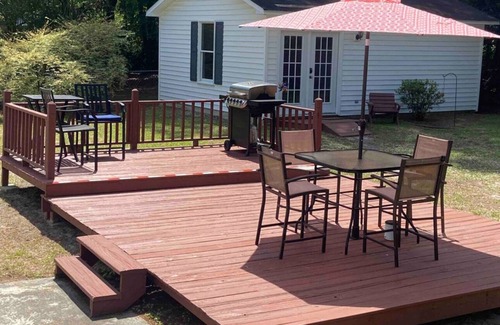 Greenville House | ECU Stadium & Stallings Stadium are walking distance from this charming home
