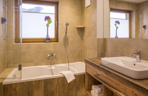 Muhlthal Apartment | Edelweiss 3 nights - Hotel Bergkristall
