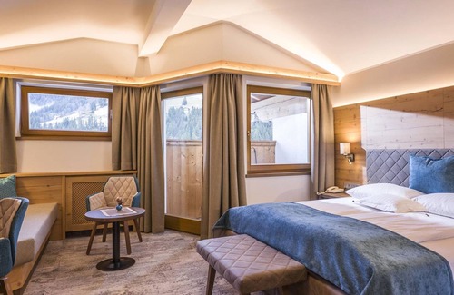 Muhlthal Apartment | Edelweiss 3 nights - Hotel Bergkristall