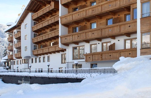 Muhlthal Apartment | Edelweiss 3 nights - Hotel Bergkristall