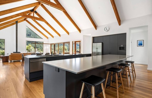 Wandiligong House | Edelweiss - Wandiligong