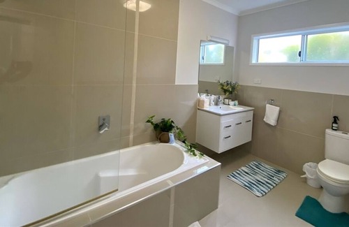 Mission Beach Apartment | Eden - 4 Bedroom House - Wongaling Beach