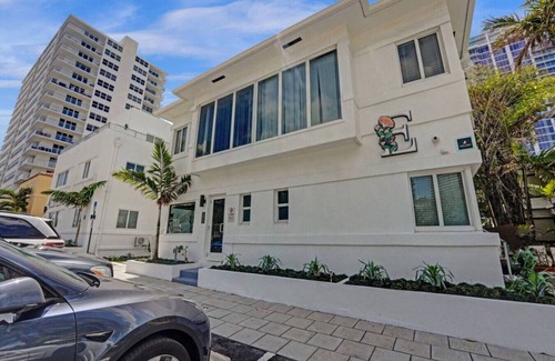 Barrier Island Apartment | Eden Collection Studio Steps to beach!