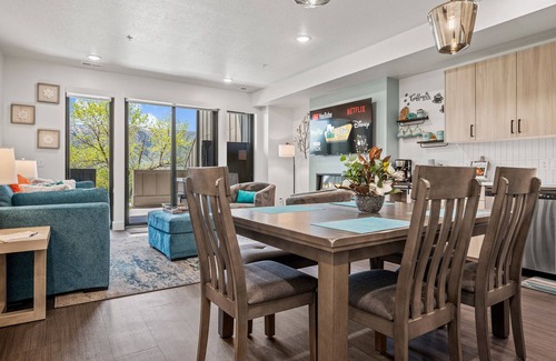 Wolf Creek Condo | Eden Escape Pt103 | Hot Tub | Ski & Snowboard Base