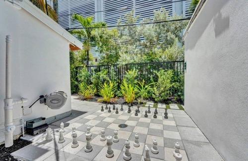 Barrier Island Apartment | Eden Escape: Walk to FLT Beach - 1105