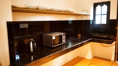 Dammakusala Mawatha House | Eden Home Stay