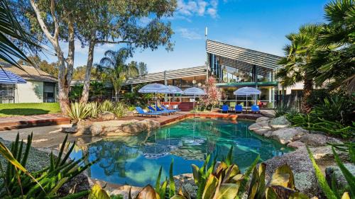 East Geelong Hotel | Eden Oak Geelong