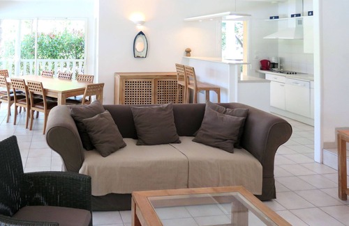 Lacanau-Ocean House | Eden Parc Golf de l'Ardilouse V4IS by Interhome