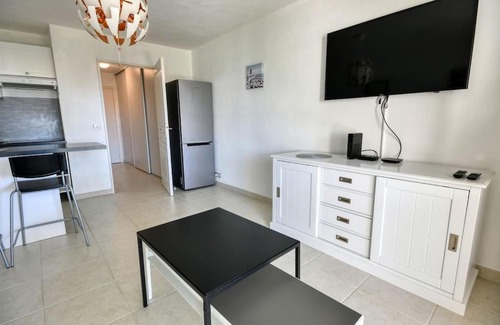 Saint-Laurent-du-Var Apartment | Eden Park and Pool A/C