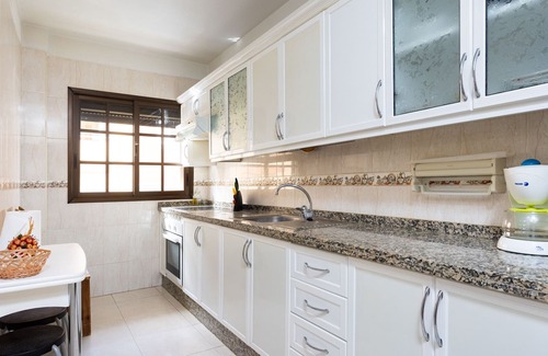 San Isidro Apartment | EDEN RENTALS Comfy Family Apartment