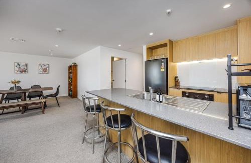 Mount Albert Apartment | Eden Vista Apartment 3 Bedrooms 2 car parks